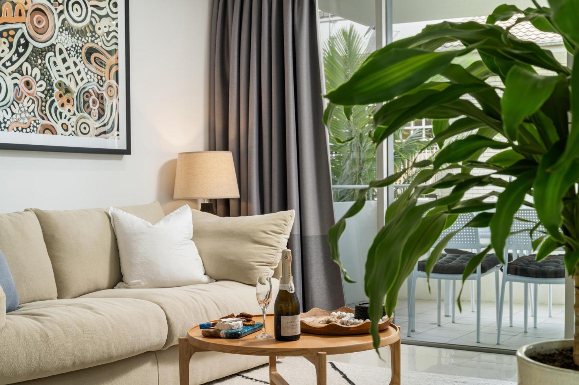 Coco Mooloolaba Aparthotel Bagian luar foto